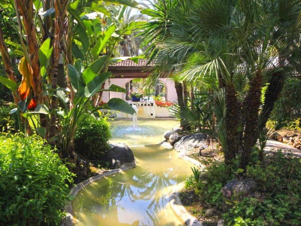Belvilla By Oyo Golden Beach House Marbella Bagian luar foto