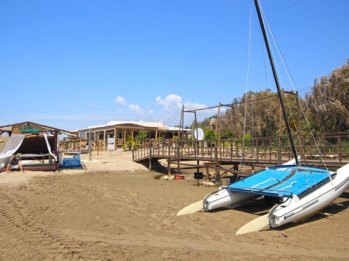 Belvilla By Oyo Golden Beach House Marbella Bagian luar foto